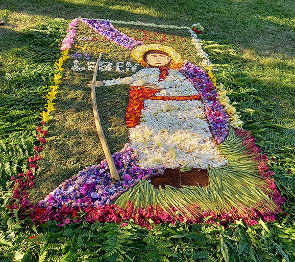 01 20230607 191125 minis pfarrgarten