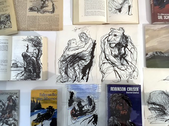03Eich Vitrine mit Buchillustrationen