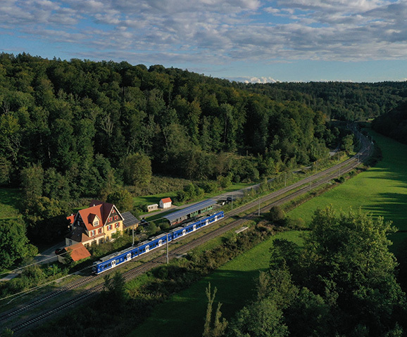 04 Zug Südbahn Foto Bernd Hasenfratz