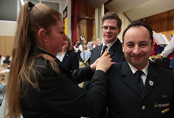 11 F