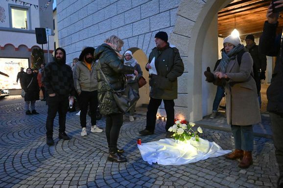 14iKerzen und Gestecke