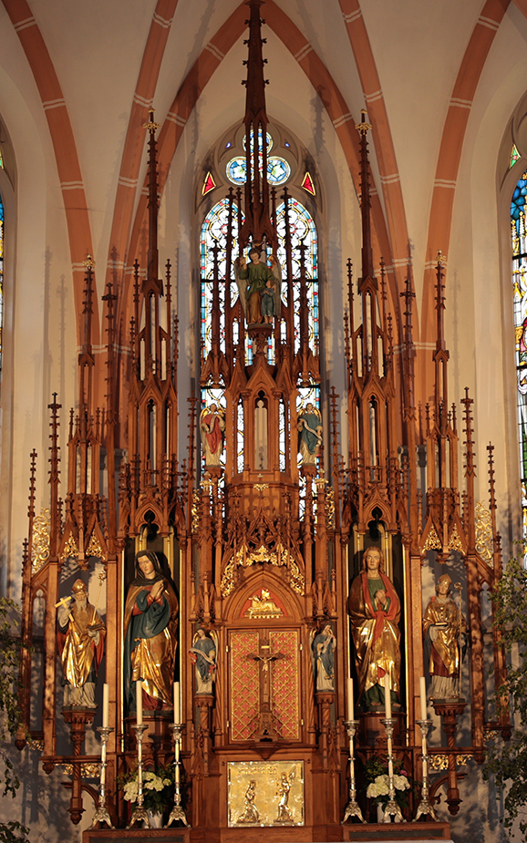 16 Altar
