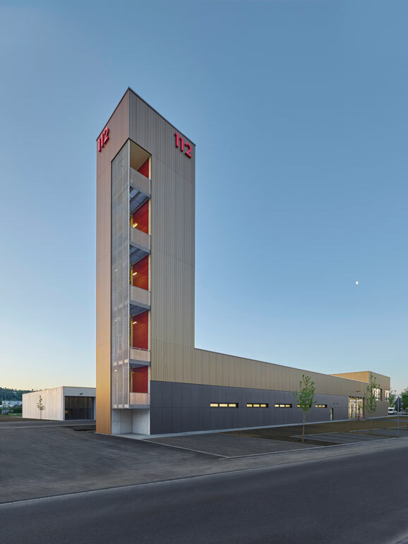2 04 2 Feuerwehr Drei Architekten koeber Zooey Braun Fotografie