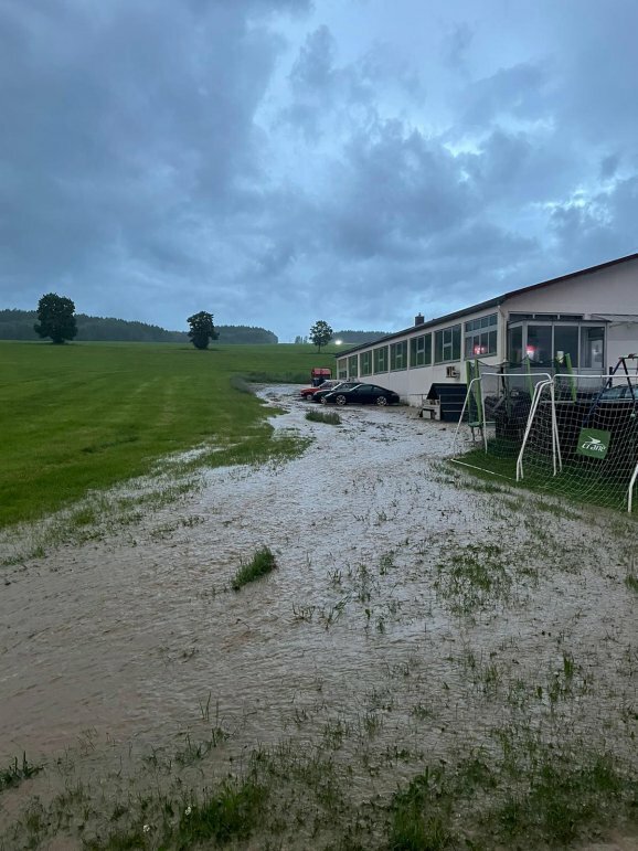ueberflutung am Haidgauer Berg in Haisterkirch 578