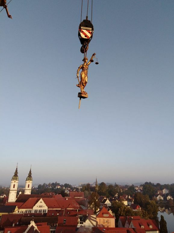 TIT Justitia Flug neu