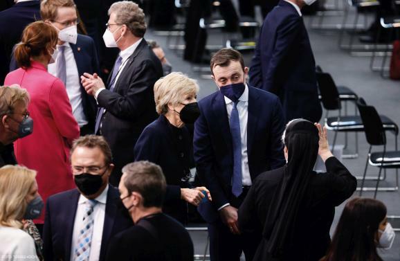 Generaloberin Springer Ziemiak Bild 4 578