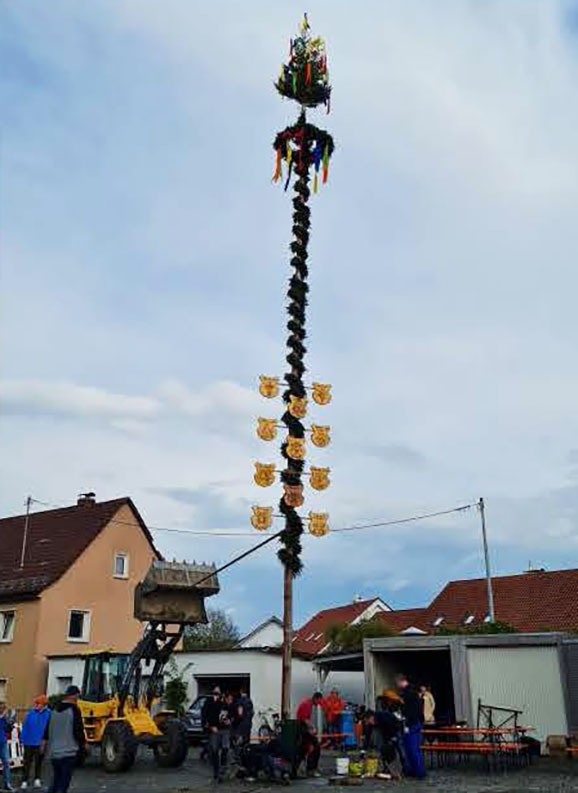 Maibaum Achsteiner BILD UNTEN