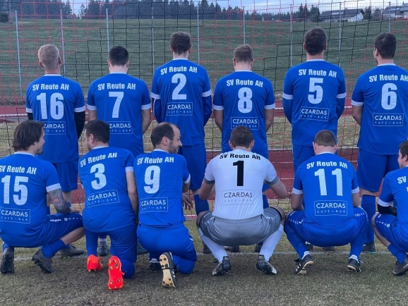 22Neue Trikots beim Gastspiel in Vogt Rückseite