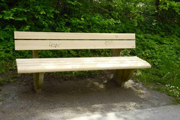 Neu Bank Schlosspark bearbeitet 1