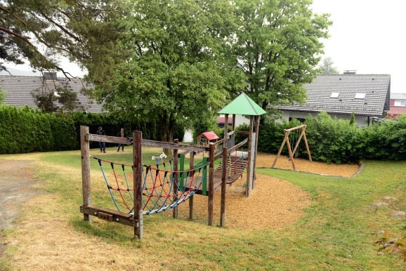 12Spielplatz Mittelurbach reduziert