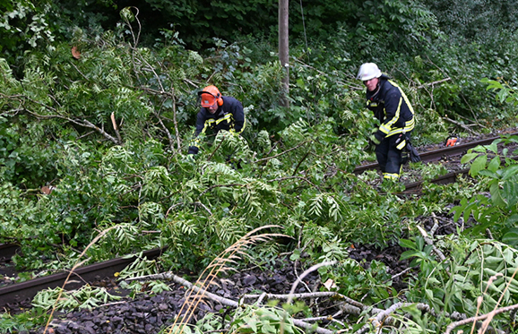12Unwetter Bahn