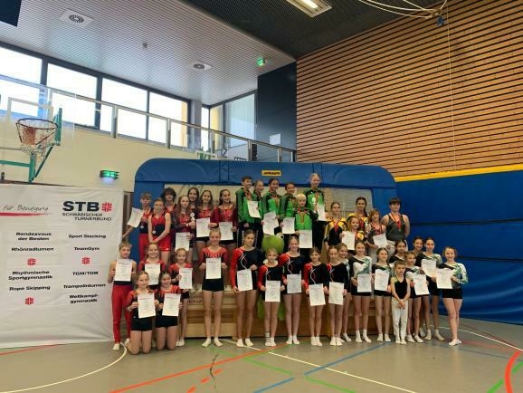 24trampolin02