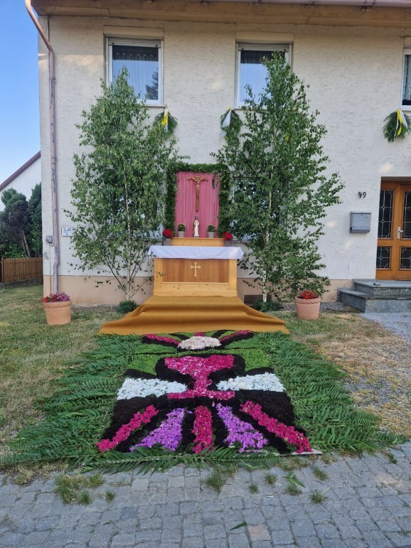 11Altar Familie Alfons Riß