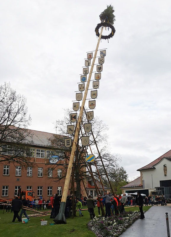 07Mai Baumstellen
