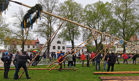 07Mai Baumstellen2