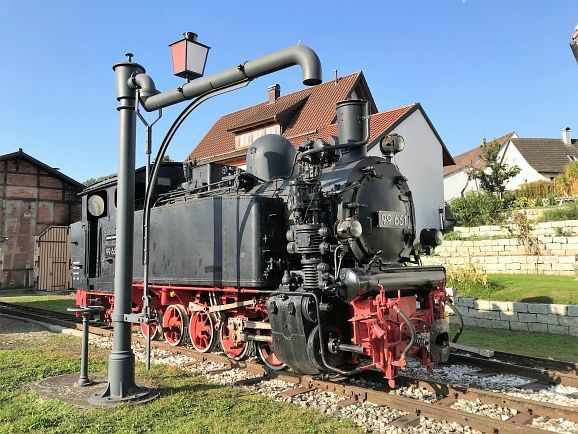 99 651 vor Lokschuppen Ox Sommer 2019 Bild 2