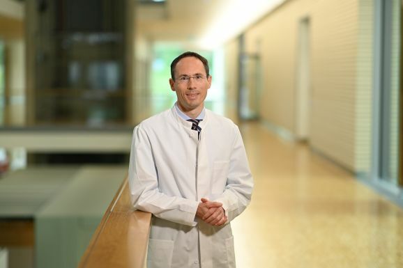 16Prof. Dr. Thilo Welsch