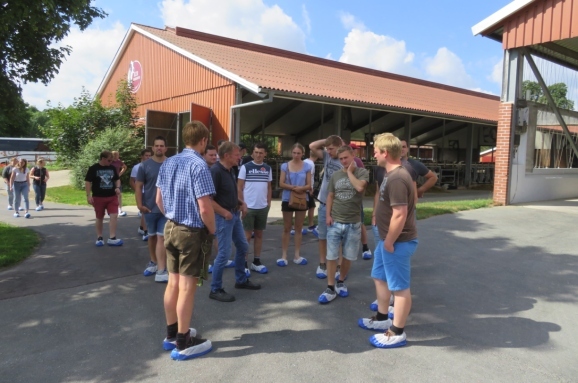 05Besuch des Milchviehbetriebes Derboven
