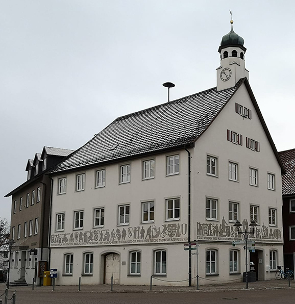 Das Rathaus mit seinem charakteristischen Dachreitertürmlejpg