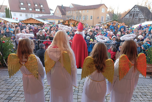 E4ngel von hinten